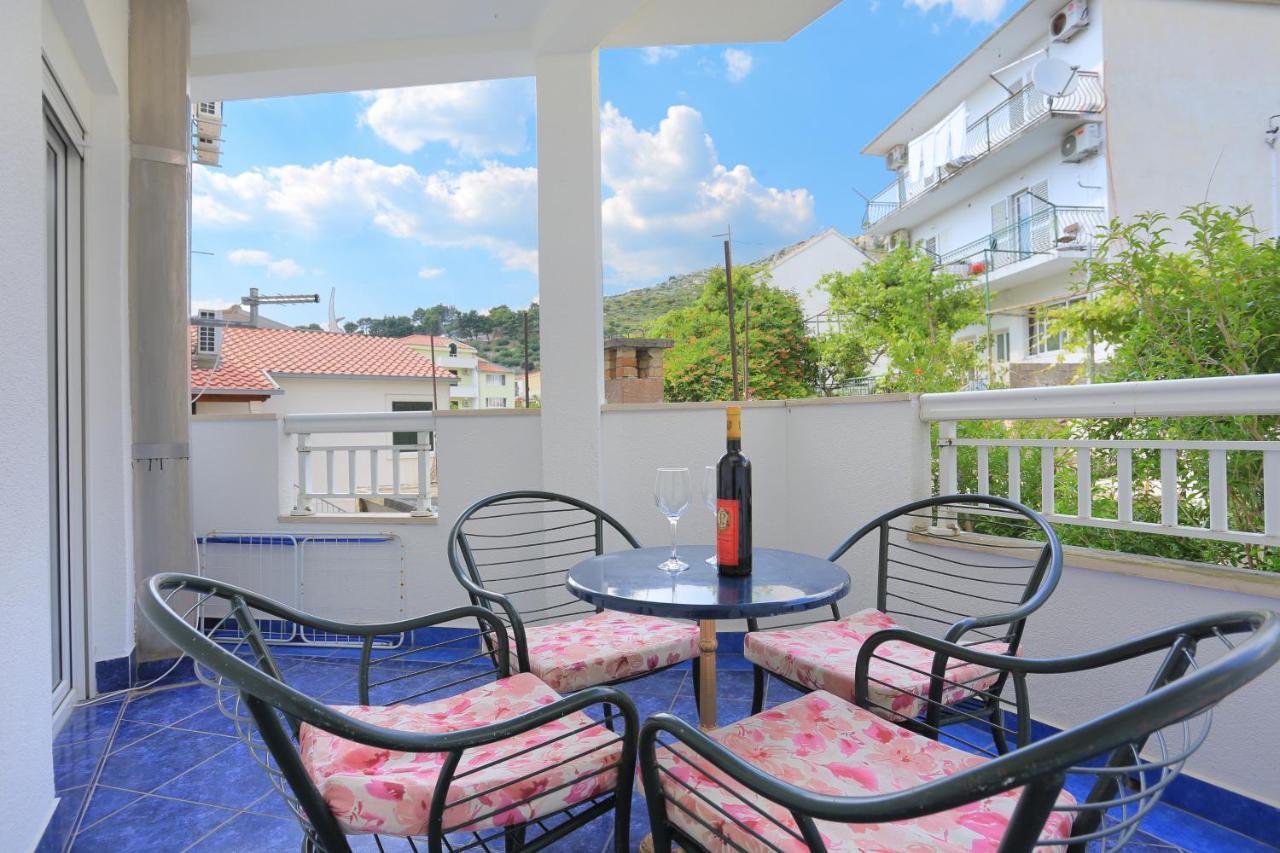 Apartments By The Sea Podgora, Makarska - 18918 Extérieur photo